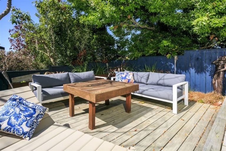 Photo of property in 1/16a Belmont Terrace, Milford, Auckland, 0620