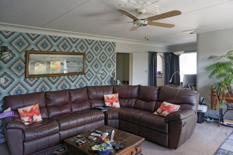 Photo of property in 14 Nichol Street, Heidelberg, Invercargill, 9812