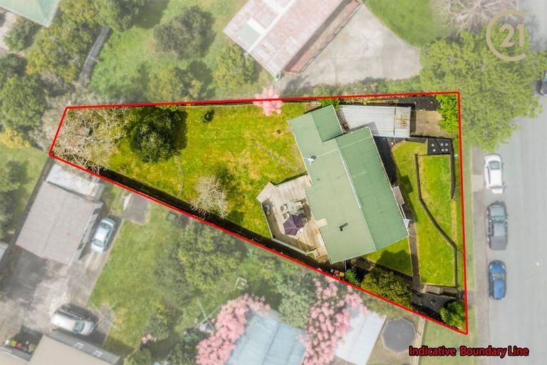 Photo of property in 35 Tairere Crescent, Rosehill, Papakura, 2113