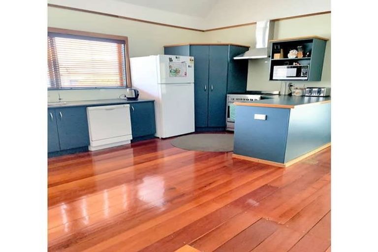 Photo of property in 1 Winslow Place, Levin, 5510