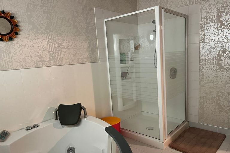 Photo of property in 27 Hewitts Road, Woodend, 7610