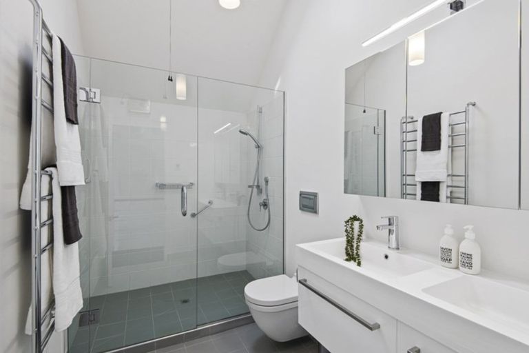 Photo of property in 8/140 Office Road, Merivale, Christchurch, 8014