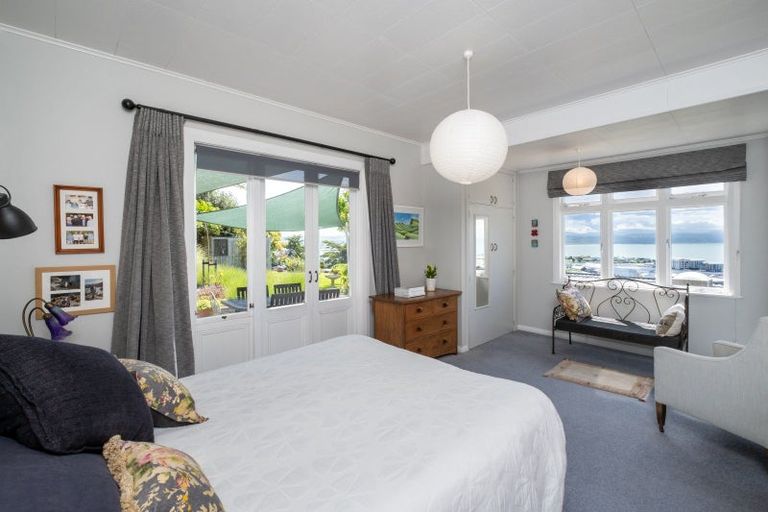 Photo of property in 8 Goldsmith Terrace, Hospital Hill, Napier, 4110
