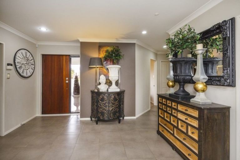 Photo of property in 15 Dobsons Lane, Kelvin Grove, Palmerston North, 4470