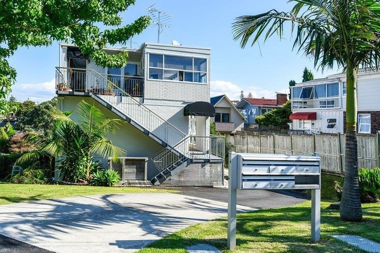 Photo of property in 2/27 Piccadilly Place, Kohimarama, Auckland, 1071