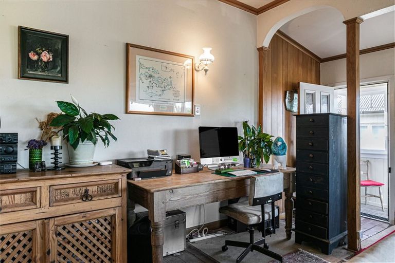 Photo of property in 18 Ngataringa Road, Devonport, Auckland, 0624