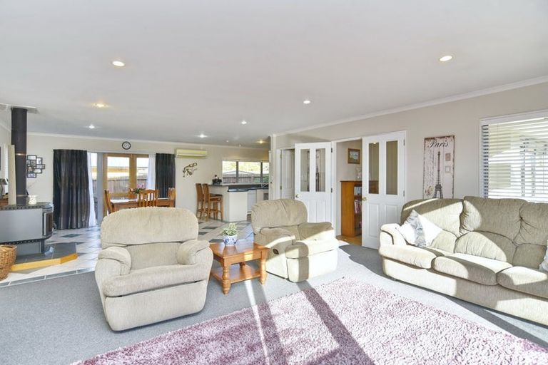 Photo of property in 135 Chinnerys Road, Woodend, 7610