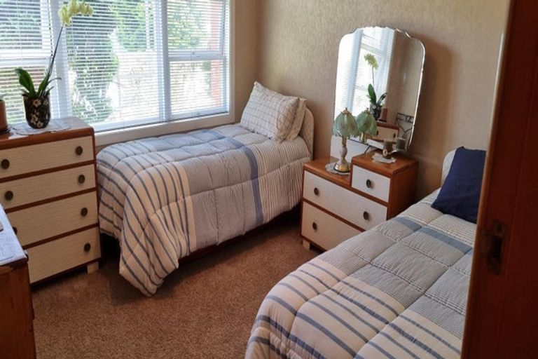 Photo of property in 240 Ngatai Road, Otumoetai, Tauranga, 3110