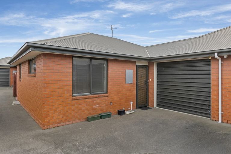 Photo of property in 101b Avonhead Road, Avonhead, Christchurch, 8042