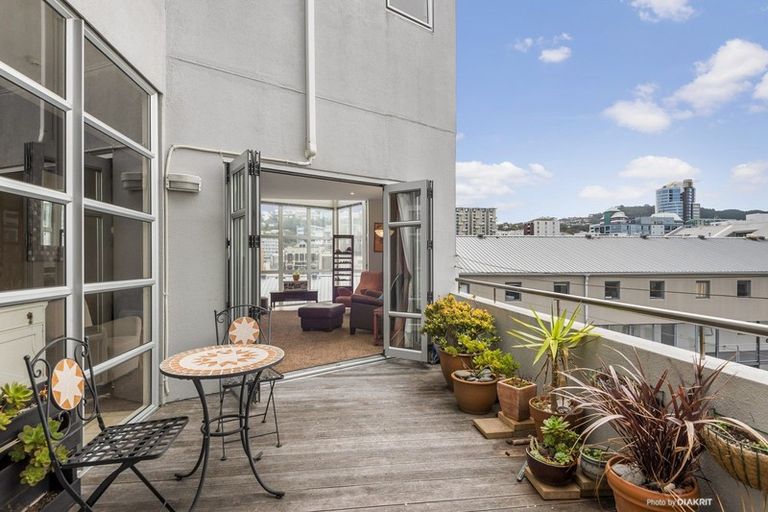 Photo of property in Atlas House, 12/22 Ghuznee Street, Te Aro, Wellington, 6011