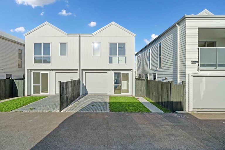 Photo of property in 6 Yellow Pear Lane, Karaka, 2578
