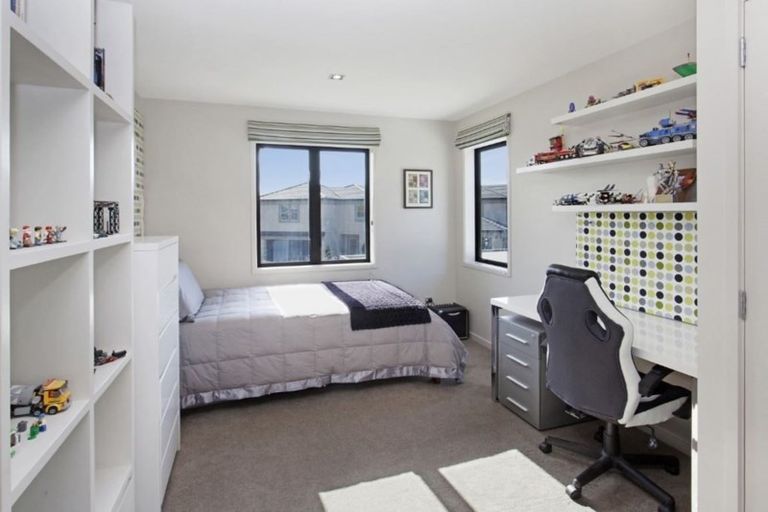 Photo of property in 17 Taunton Green, Papanui, Christchurch, 8052