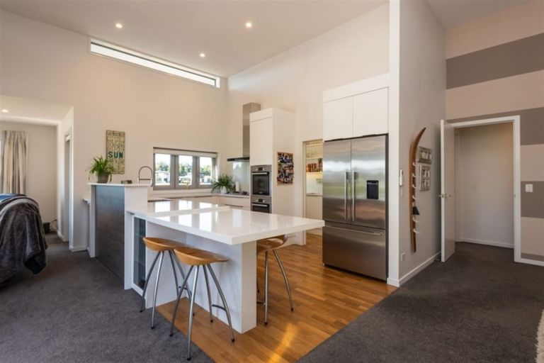 Photo of property in 28 Oakgrove Drive, Rangiora, 7400