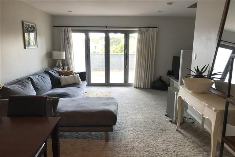 Photo of property in 3/17 Pannill Place, Oteha, Auckland, 0632