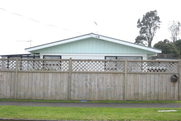 Photo of property in 3 Clearmont Crescent, Blagdon, New Plymouth, 4310