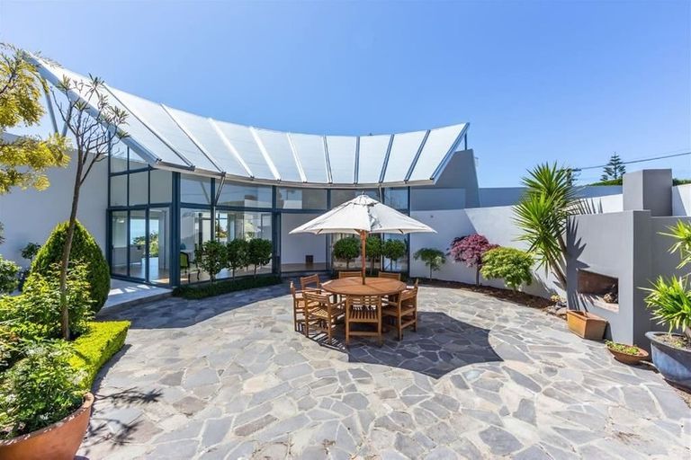 Photo of property in 142 Scarborough Road, Scarborough, Christchurch, 8081