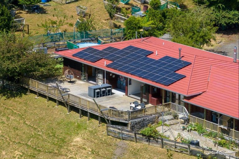 Photo of property in 243 Katherine Mansfield Drive, Whitemans Valley, Upper Hutt, 5371