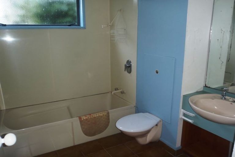 Photo of property in 49a Wynyard Crescent, Fernhill, Queenstown, 9300