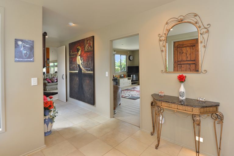 Photo of property in 6 Heron Hill, Kerikeri, 0230