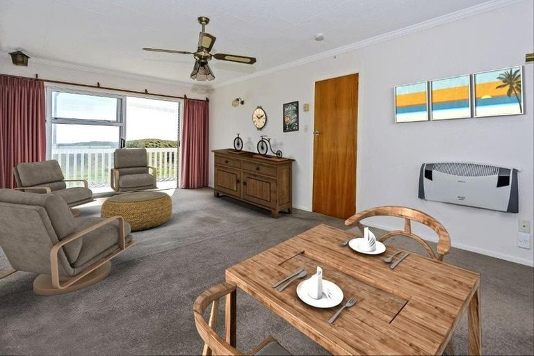 Photo of property in 880 Papamoa Beach Road, Papamoa Beach, Papamoa, 3118