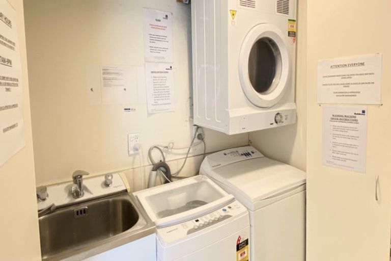 Photo of property in 8d Schnapper Rock Road, Schnapper Rock, Auckland, 0632