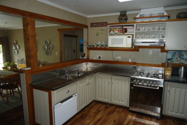 Photo of property in 122 Tirau Street, Putaruru, 3411