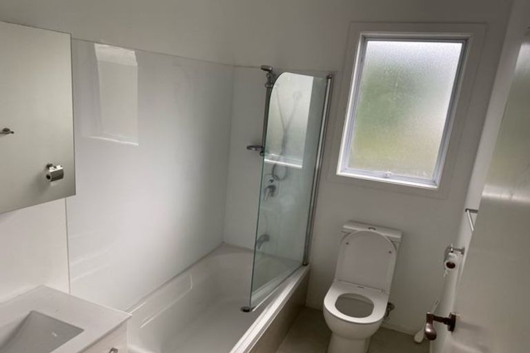 Photo of property in 34b Toru Street, Te Atatu Peninsula, Auckland, 0610