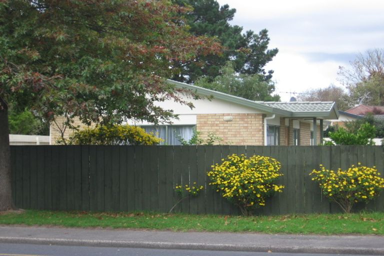 Photo of property in 448 West Coast Road, Glen Eden, Auckland, 0602