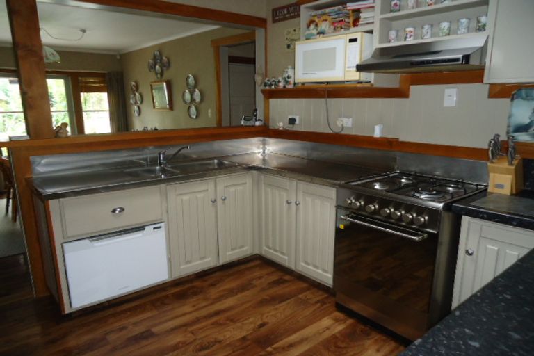 Photo of property in 122 Tirau Street, Putaruru, 3411