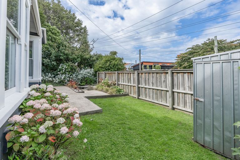 Photo of property in 24 Neidpath Road, Mornington, Dunedin, 9011