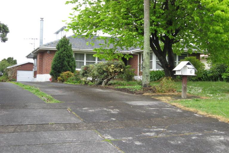 Photo of property in 6 Ridgemount Rise, Mangere Bridge, Auckland, 2022