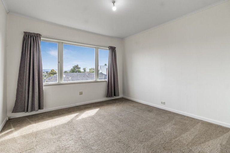 Photo of property in 21 Routley Drive, Glen Eden, Auckland, 0602