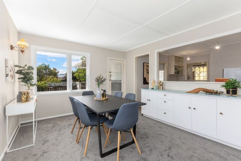 Photo of property in 21 Wellington Road, Wainuiomata, Lower Hutt, 5014