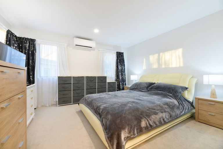 Photo of property in 17d Crosby Road, West Harbour, Auckland, 0618
