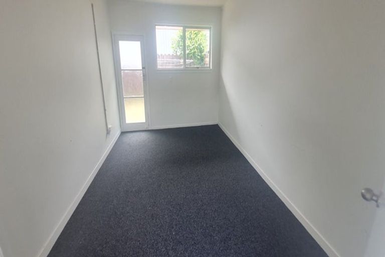 Photo of property in 2/79 Huia Road, Papatoetoe, Auckland, 2025