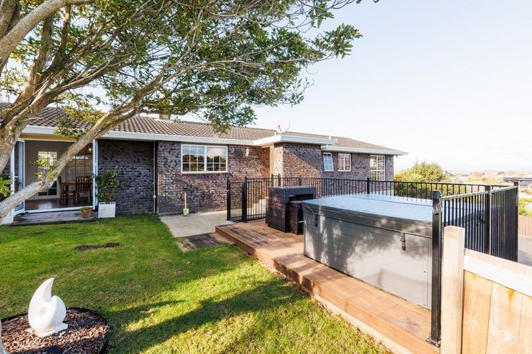 Photo of property in 35 Park View Avenue, Feilding, 4702