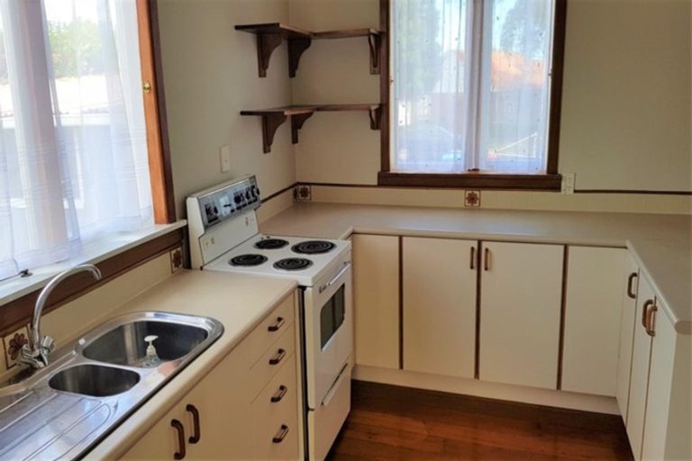 Photo of property in 49 Tawa Road, One Tree Hill, Auckland, 1061