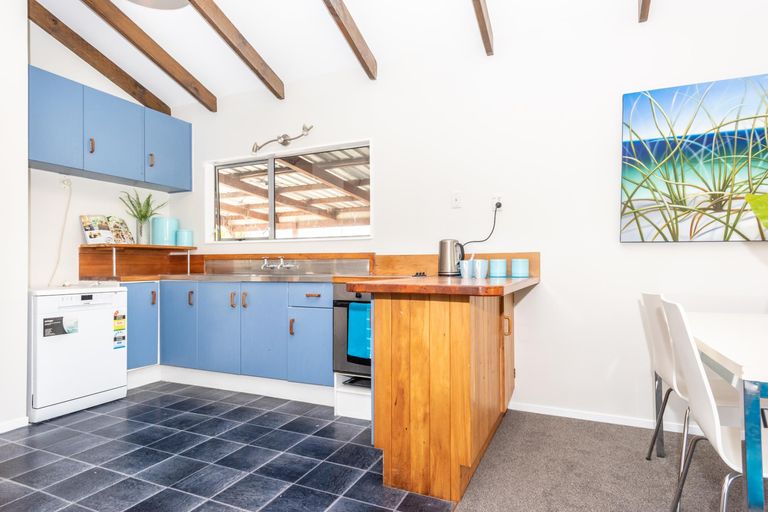 Photo of property in 22 Wallis Road, Kaiti, Gisborne, 4010