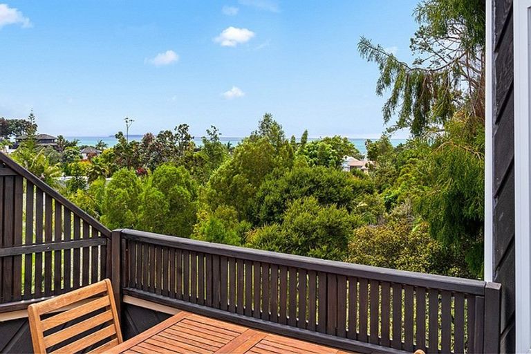 Photo of property in 19 Park Rise, Campbells Bay, Auckland, 0630