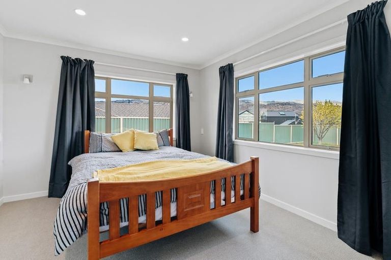 Photo of property in 56 Missy Crescent, Mount Pisa, Cromwell, 9383