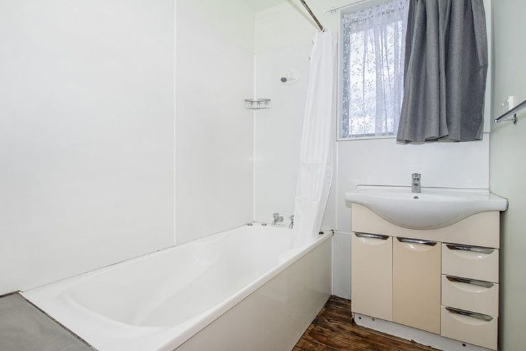 Photo of property in 3 Holmes Avenue, Otangarei, Whangarei, 0112