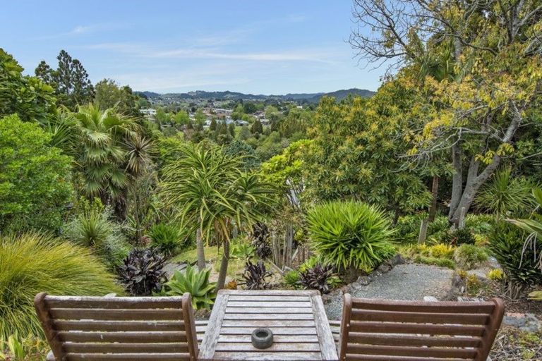 Photo of property in 30 Fairway Drive, Te Kamo, Whangarei, 0112