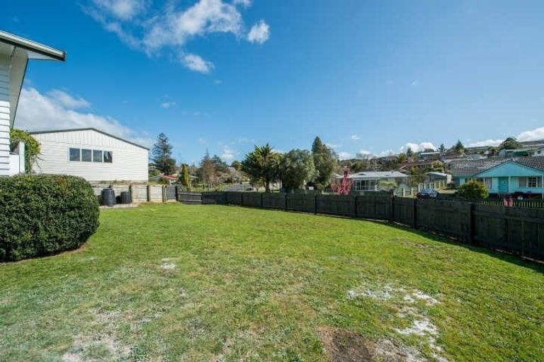 Photo of property in 2 Edith Place, Dinsdale, Hamilton, 3204