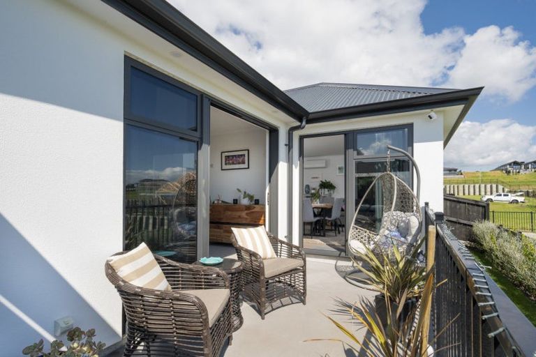 Photo of property in 31 Ridge Drive, Omokoroa, 3114