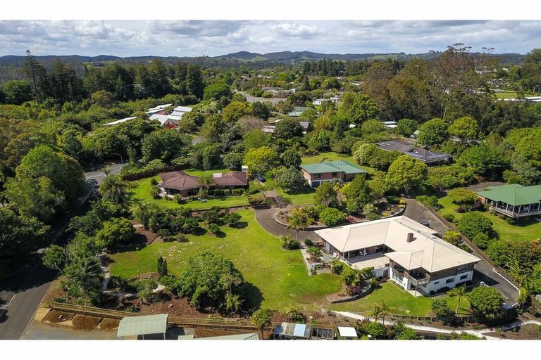 Photo of property in 9 Kerikeri Grove, Kerikeri, 0230