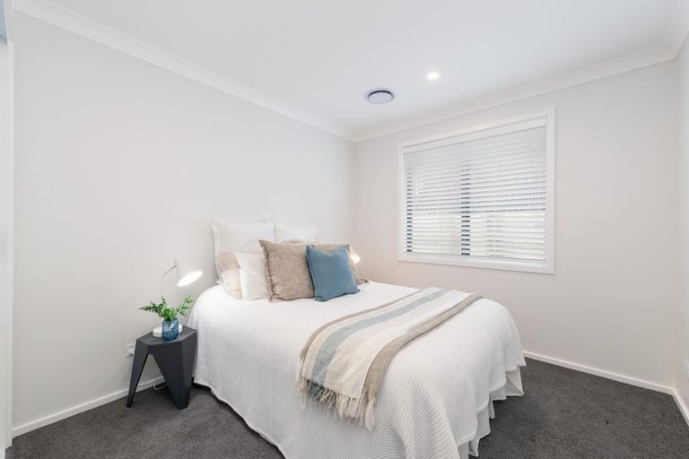 Photo of property in 54 Farnworth Terrace, Glenside, Wellington, 6037