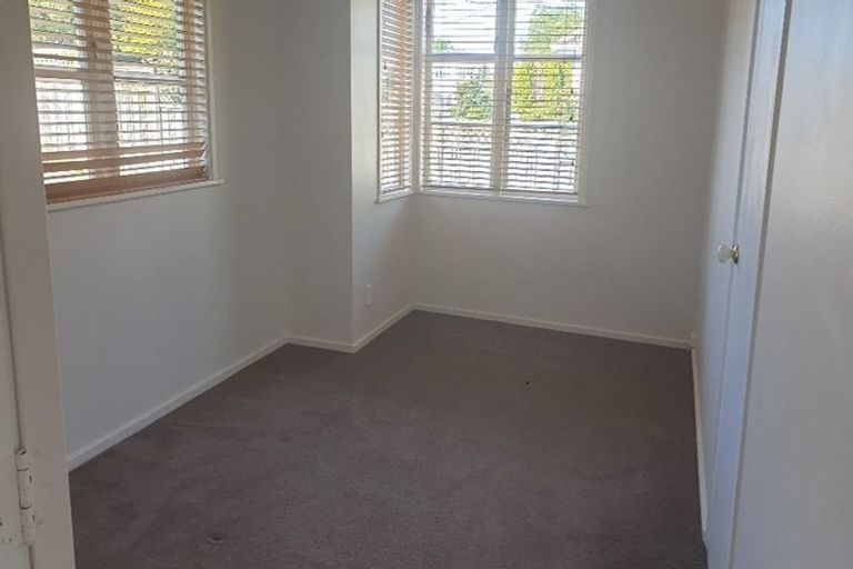 Photo of property in 1/5 Fenwick Avenue, Milford, Auckland, 0620