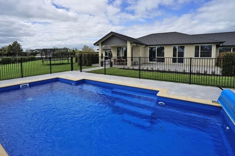 Photo of property in 4 Oakwood Place, Tamahere, Hamilton, 3283