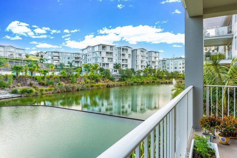 Photo of property in 19 Parkside Drive, Orewa, 0931