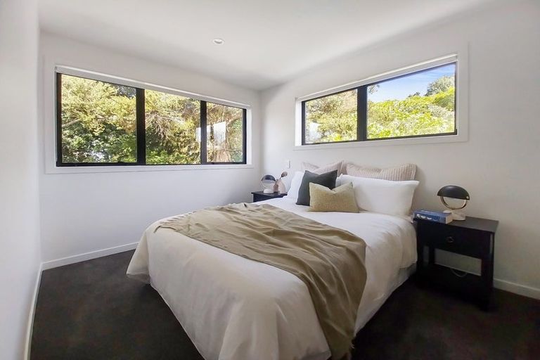 Photo of property in 1/63 Hillcrest Avenue, Hillcrest, Auckland, 0627